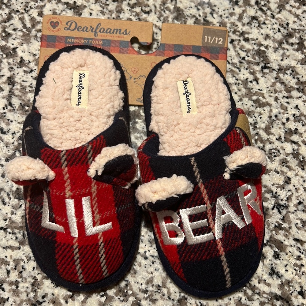 Dearfoams “Lil Bear” kid slippers! Size 11/12